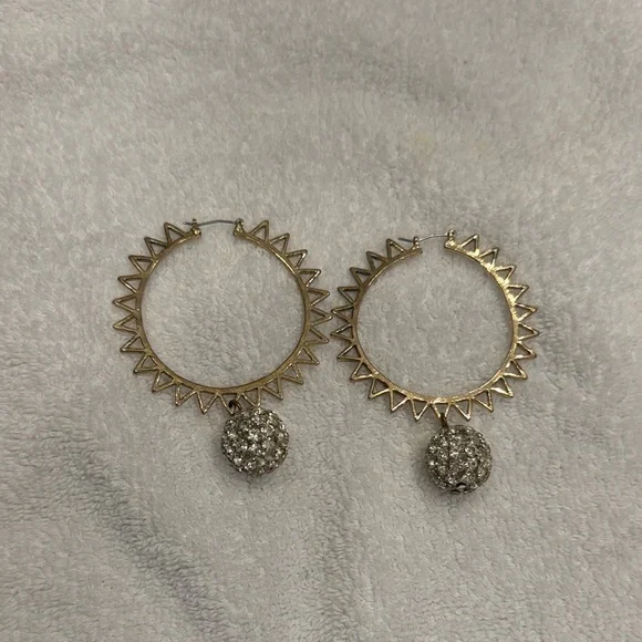 Stunning Gold and Silver Hoop Earrings - Picture 2 of 4